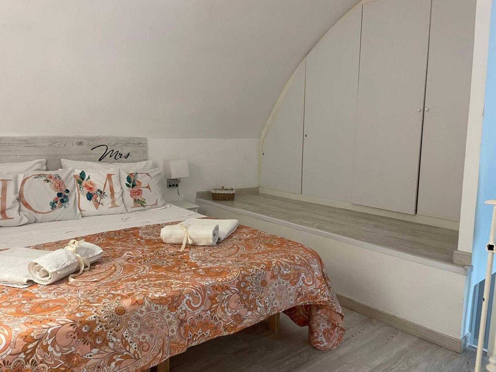 Guest house Casetta Piazza Plebiscito Naples